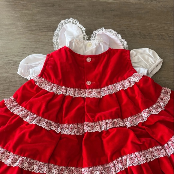 Babyfair x Vintage Tiered Red Velvet Baby Holiday Dress with Bloomers - Picture 7 of 12